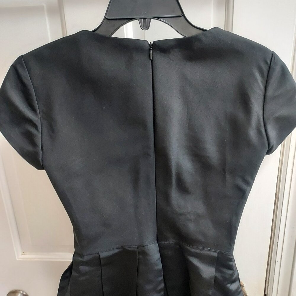 Oscar de la Renta Black Silk Short Sleeve Faille Cocktail Dress - Picture 8 of 9